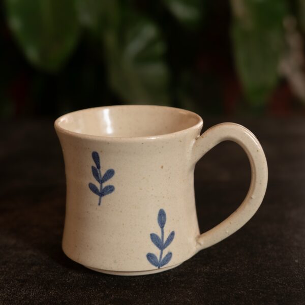 Blue leaf tea cup
