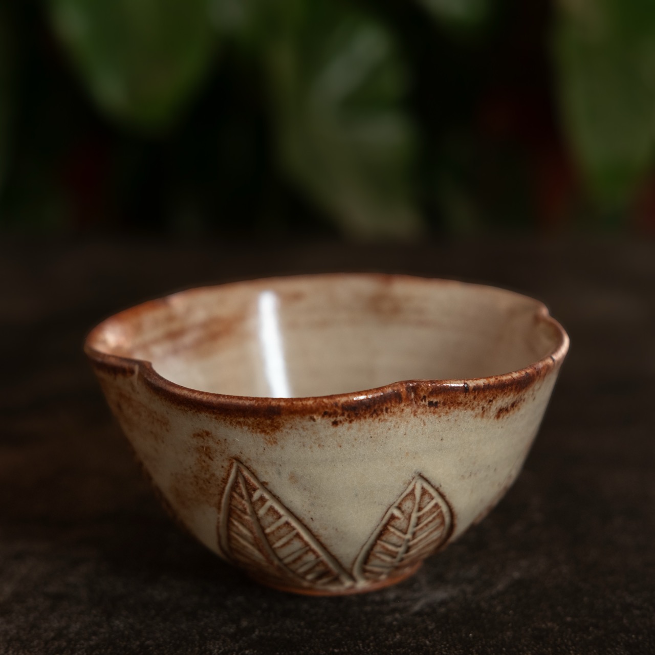 Dessert bowl leaf